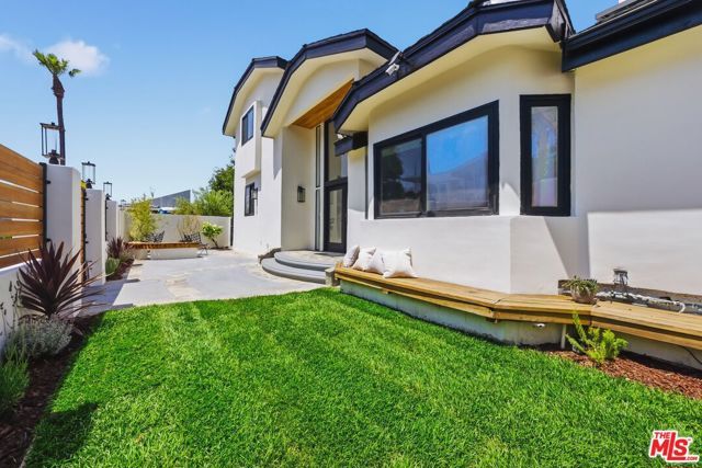 11559 Dona Teresa Drive, Studio City (los Angeles), CA 91604