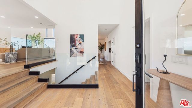 11559 Dona Teresa Drive, Studio City (los Angeles), CA 91604