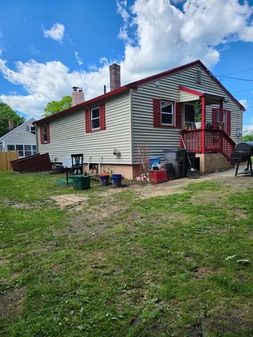 18 Pond St, Gardner, MA 01440
