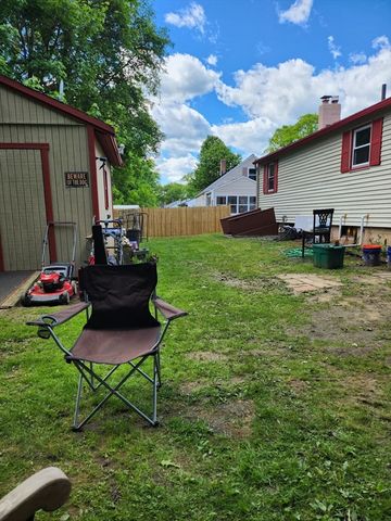 18 Pond St, Gardner, MA 01440