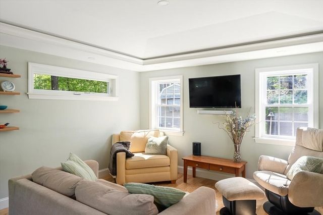 9 Running Brook Cir, Ashland, MA 01721