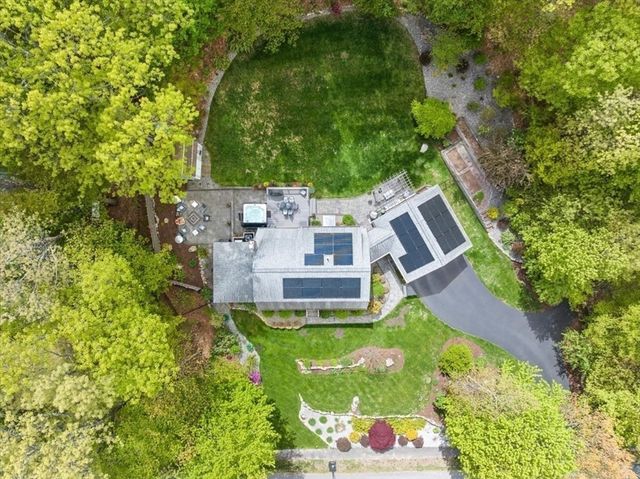 9 Running Brook Cir, Ashland, MA 01721