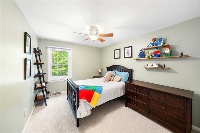 9 Running Brook Cir, Ashland, MA 01721