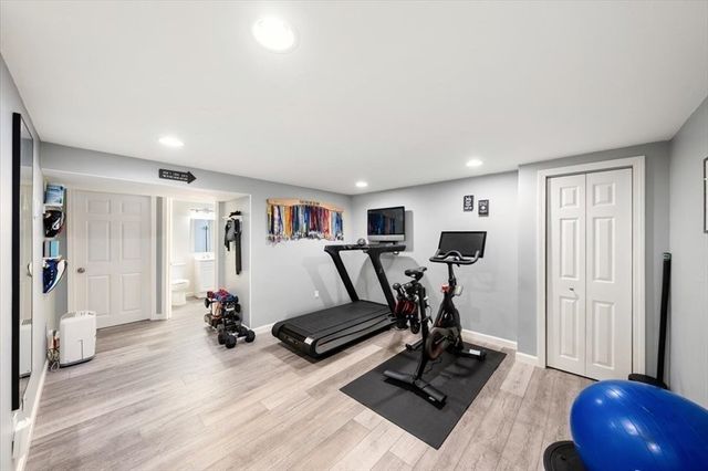 9 Running Brook Cir, Ashland, MA 01721