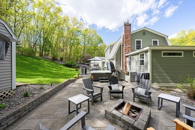 9 Running Brook Cir, Ashland, MA 01721