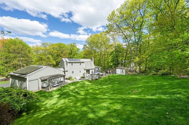 9 Running Brook Cir, Ashland, MA 01721