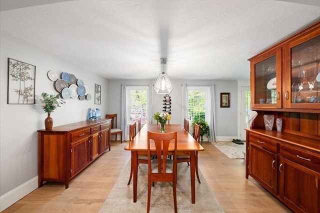 9 Running Brook Cir, Ashland, MA 01721