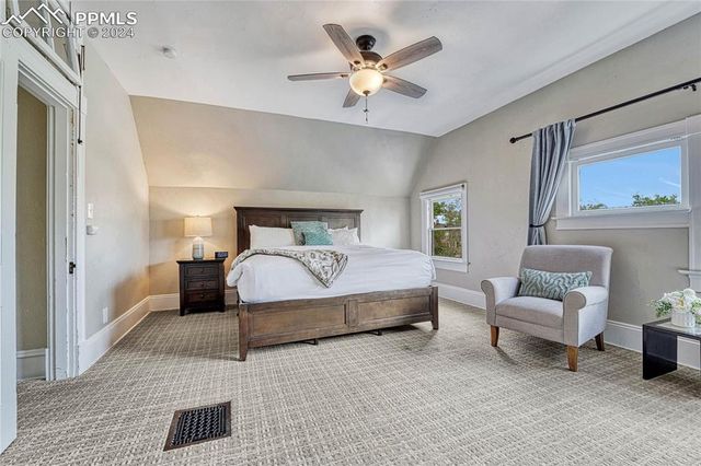 6 Boulder Crescent Street, Colorado Springs, CO 80903