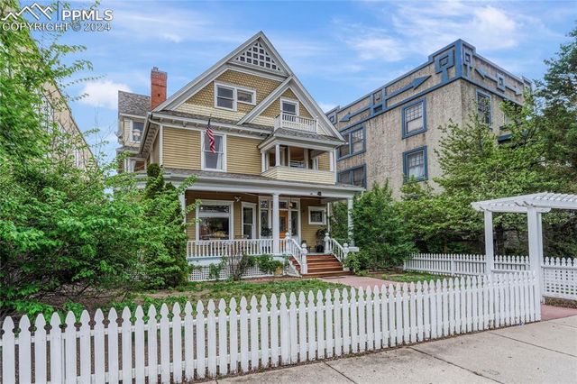 6 Boulder Crescent Street, Colorado Springs, CO 80903