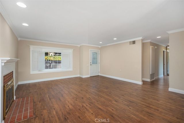 3289 San Amadeo C, Laguna Woods, CA 92637