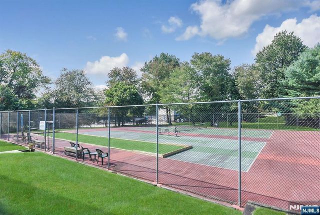 400C Bromley Place 4003, Wyckoff, NJ 07481
