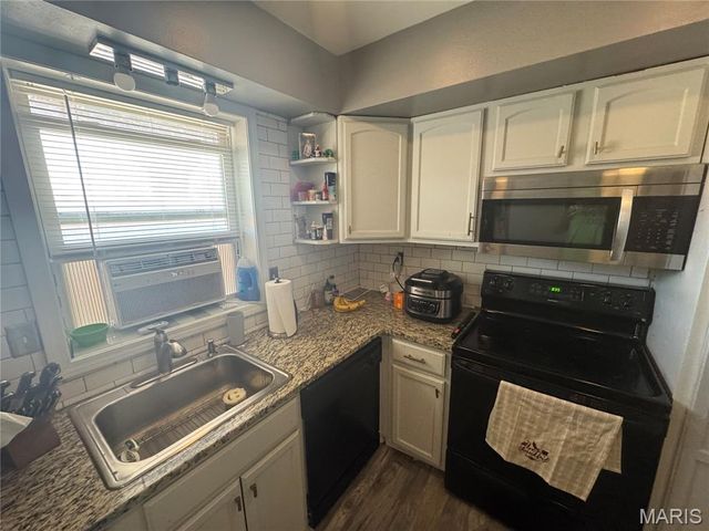11922 Gravois Road 15, St Louis, MO 63127
