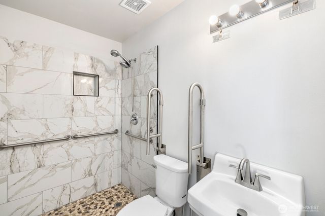 23008 56th Avenue E, Spanaway, WA 98387