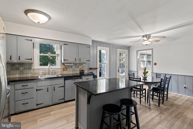 187 S LAKESIDE DR E, Medford, NJ 08055