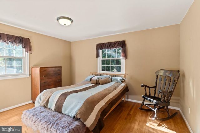 187 S LAKESIDE DR E, Medford, NJ 08055