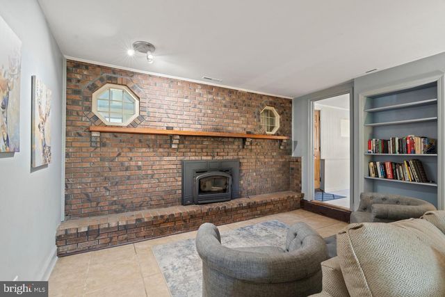 187 S LAKESIDE DR E, Medford, NJ 08055