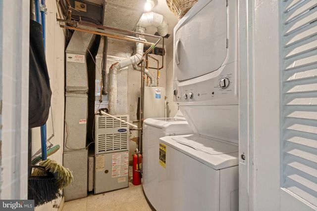 187 S LAKESIDE DR E, Medford, NJ 08055