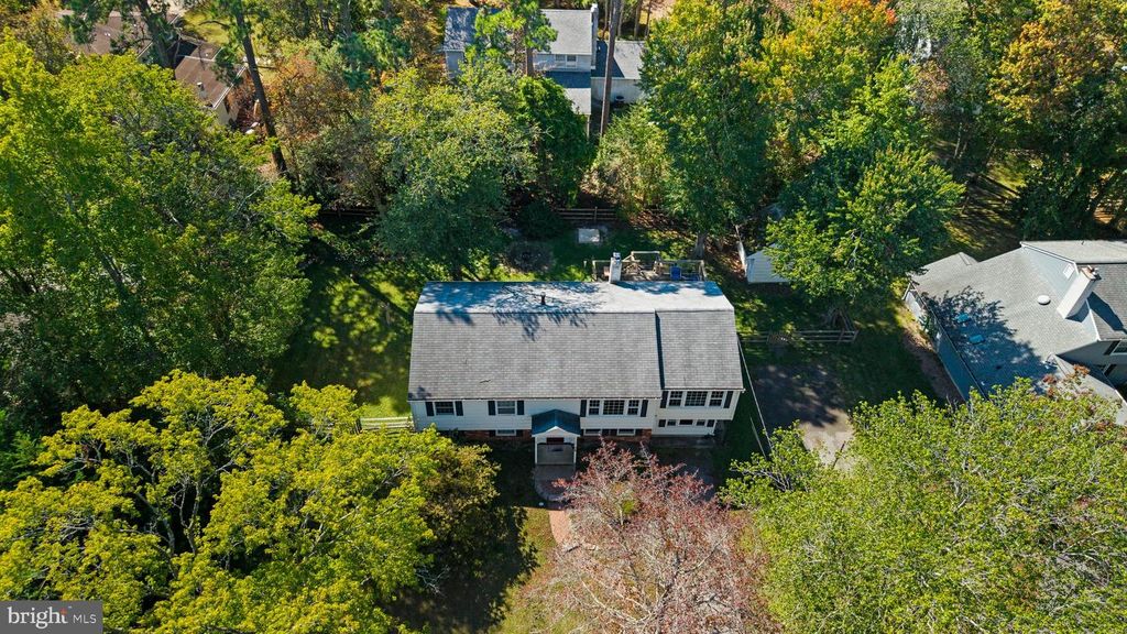 187 S LAKESIDE DR E, Medford, NJ 08055