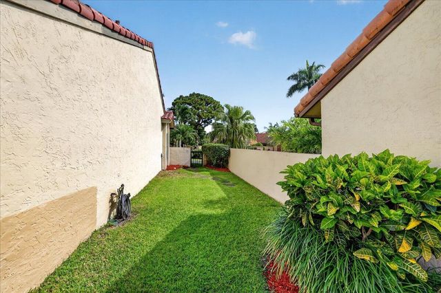 1235 NW 21st Terrace, Delray Beach, FL 33445