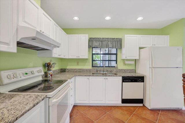 1235 NW 21st Terrace, Delray Beach, FL 33445