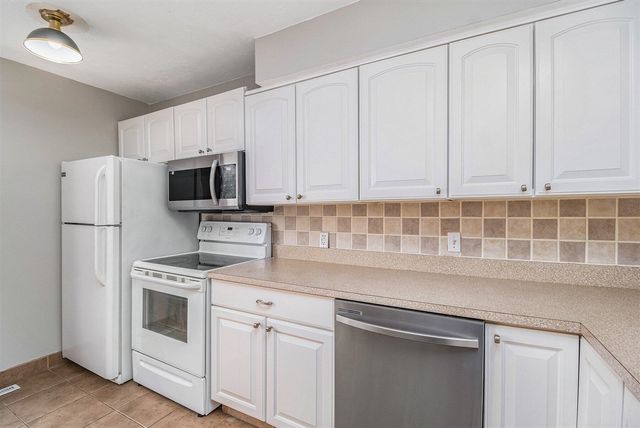 4910 Briarwood Avenue A3, Royal Oak, MI 48073