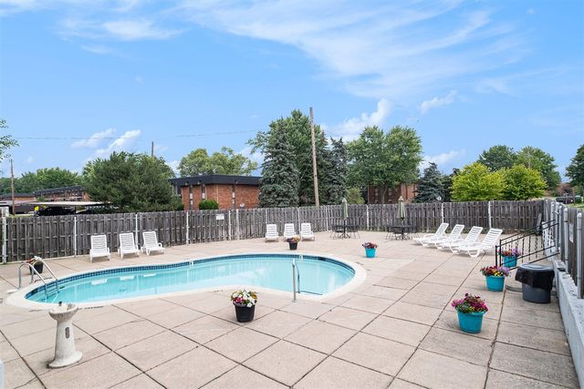 4910 Briarwood Avenue A3, Royal Oak, MI 48073