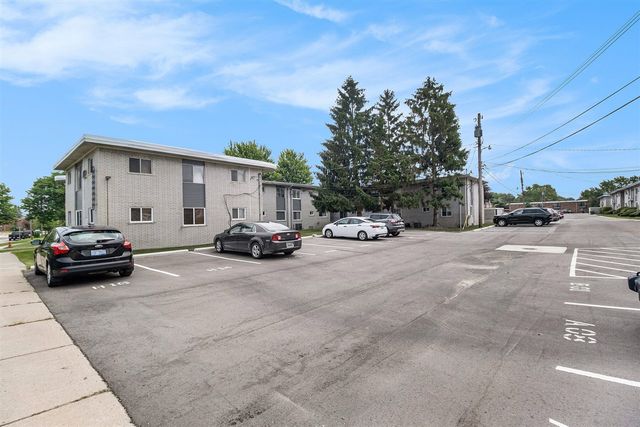 4910 Briarwood Avenue A3, Royal Oak, MI 48073