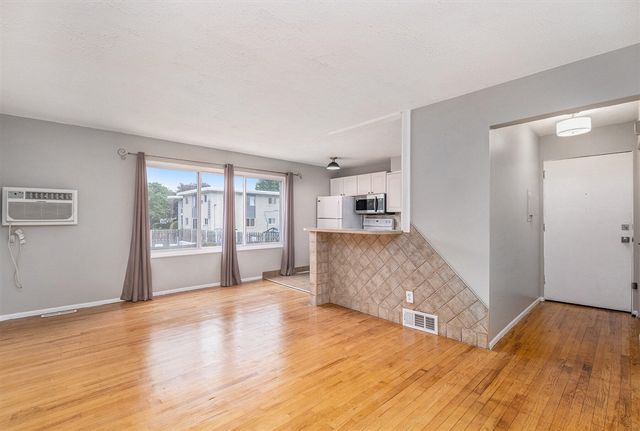 4910 Briarwood Avenue A3, Royal Oak, MI 48073
