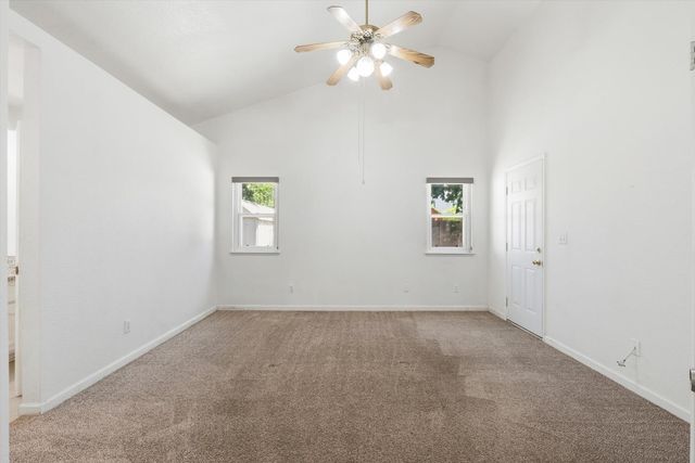7 Windbrook Ct, Sacramento, CA 95823