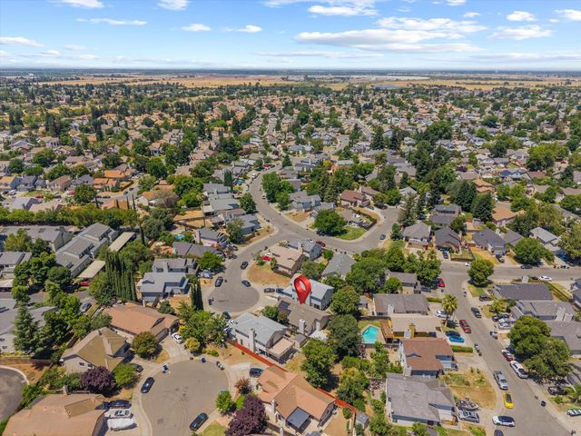 7 Windbrook Ct, Sacramento, CA 95823