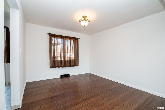 6009 W SIOUX Trail, Bartonville, IL 61607