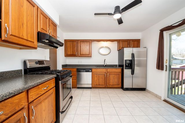 6009 W SIOUX Trail, Bartonville, IL 61607