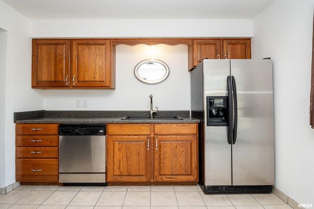 6009 W SIOUX Trail, Bartonville, IL 61607