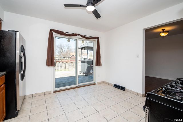 6009 W SIOUX Trail, Bartonville, IL 61607