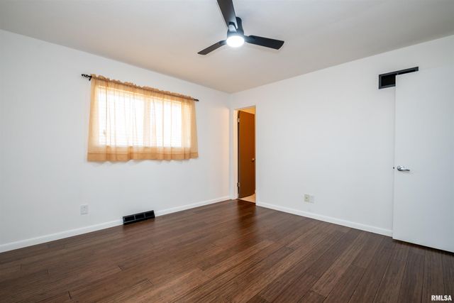 6009 W SIOUX Trail, Bartonville, IL 61607