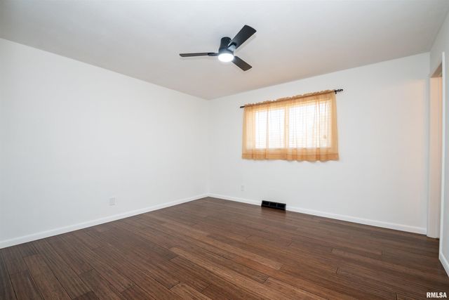 6009 W SIOUX Trail, Bartonville, IL 61607