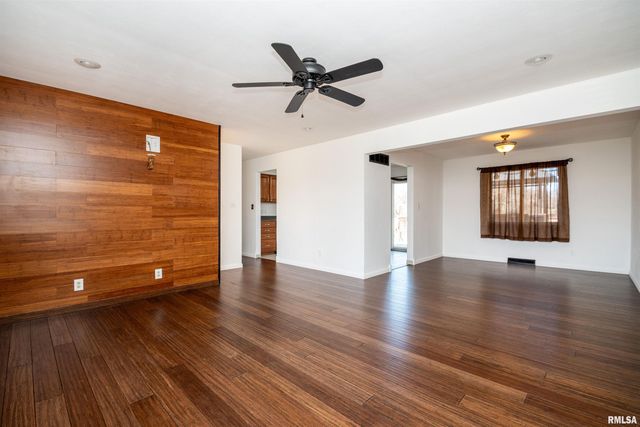 6009 W SIOUX Trail, Bartonville, IL 61607