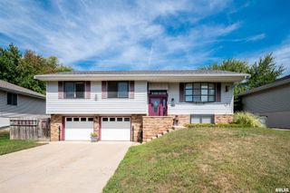 6009 W SIOUX Trail, Bartonville, IL 61607