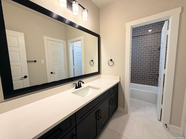 5843 Whitby Rd Unit 30, San Antonio, TX 78240