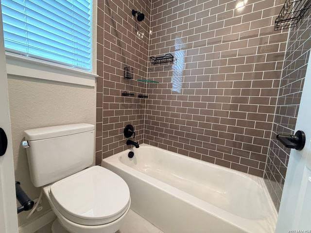 5843 Whitby Rd Unit 30, San Antonio, TX 78240