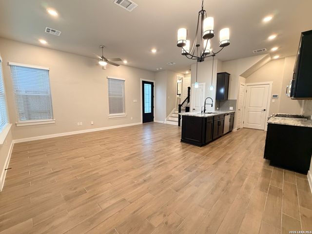 5843 Whitby Rd Unit 30, San Antonio, TX 78240