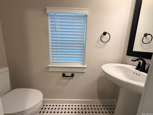 5843 Whitby Rd Unit 30, San Antonio, TX 78240