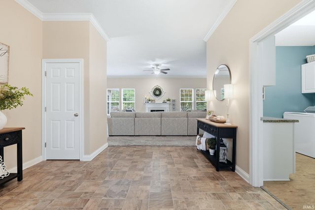 2608 W Brayston Way, Muncie, IN 47304