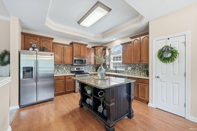 2608 W Brayston Way, Muncie, IN 47304
