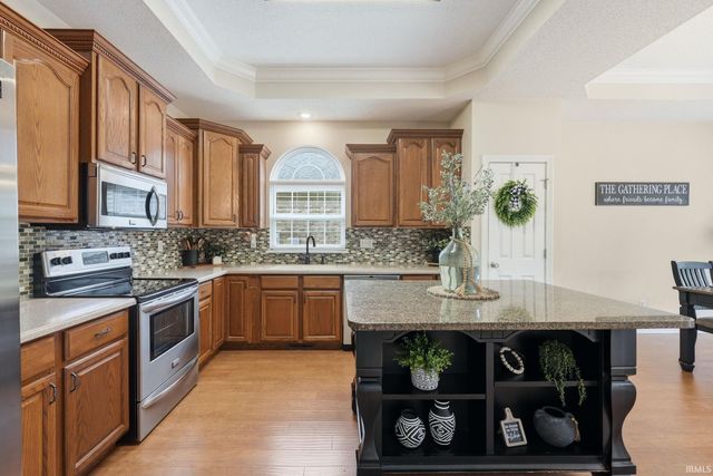 2608 W Brayston Way, Muncie, IN 47304
