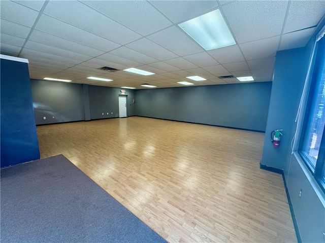 902 SW 2nd Street, Bentonville, AR 72712