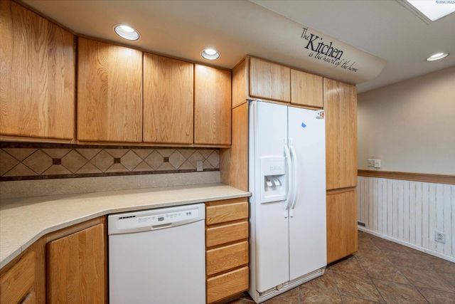 6336 W Willamette Ave, Kennewick, WA 99336