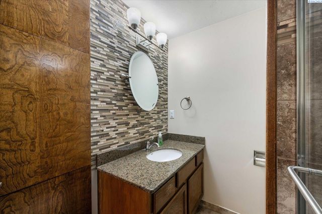 6336 W Willamette Ave, Kennewick, WA 99336