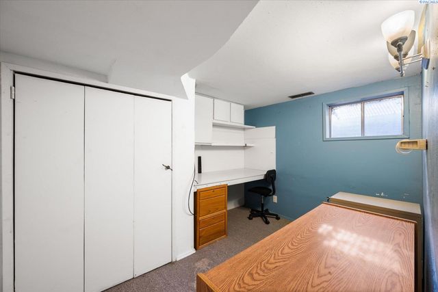 6336 W Willamette Ave, Kennewick, WA 99336