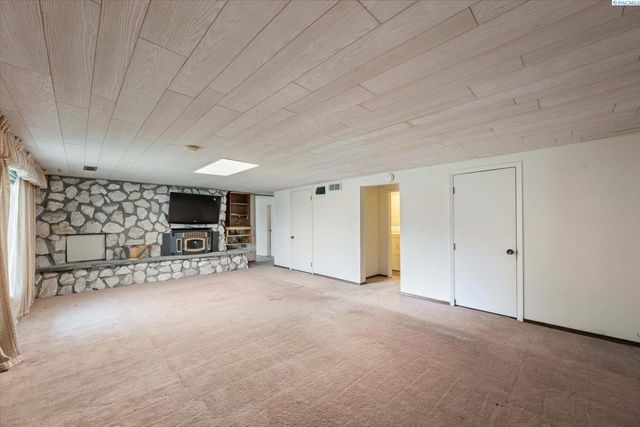 6336 W Willamette Ave, Kennewick, WA 99336